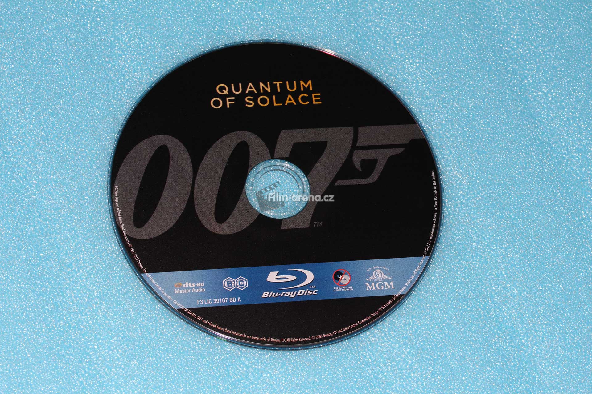 http://www.filmarena.cz/upload/images/nazivo/James_Bond/2008_Quantum_of_Solace/2008_quantum_08.jpg