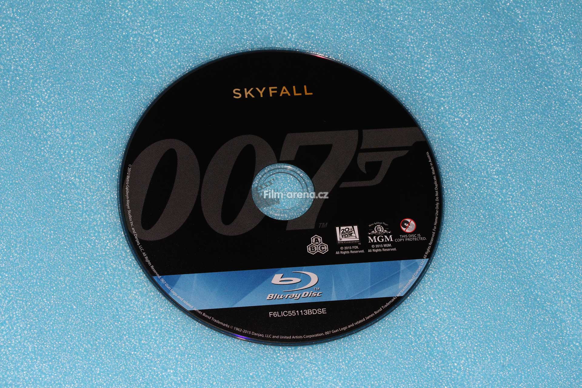 http://www.filmarena.cz/upload/images/nazivo/James_Bond/2012_Skyfall/2012_skyfall_06.jpg