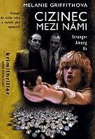 Cizinec mezi nmi (paprov obal) (DVD)